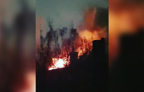 В Химках горят крыши пятиэтажных домов