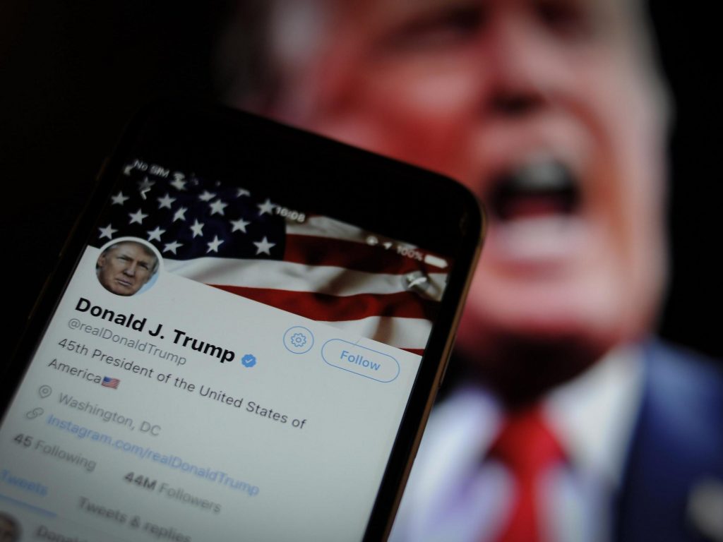 Байден останется без подписчиков Трампа в Twitter