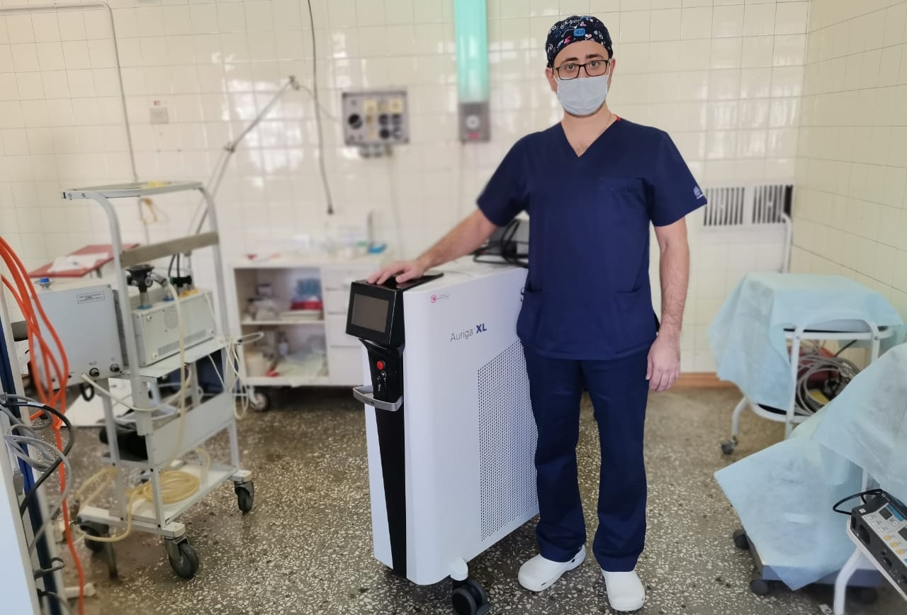 Урологи Первоуральской больницы оперируют на новом лазерном аппарате