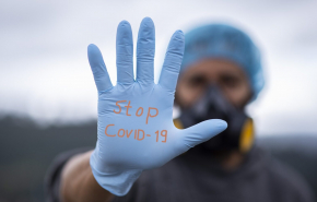 Врач предсказал сроки спада пандемии коронавируса в России