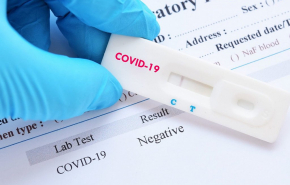 Врач перечислил лекарства, которые нельзя принимать при COVID-19