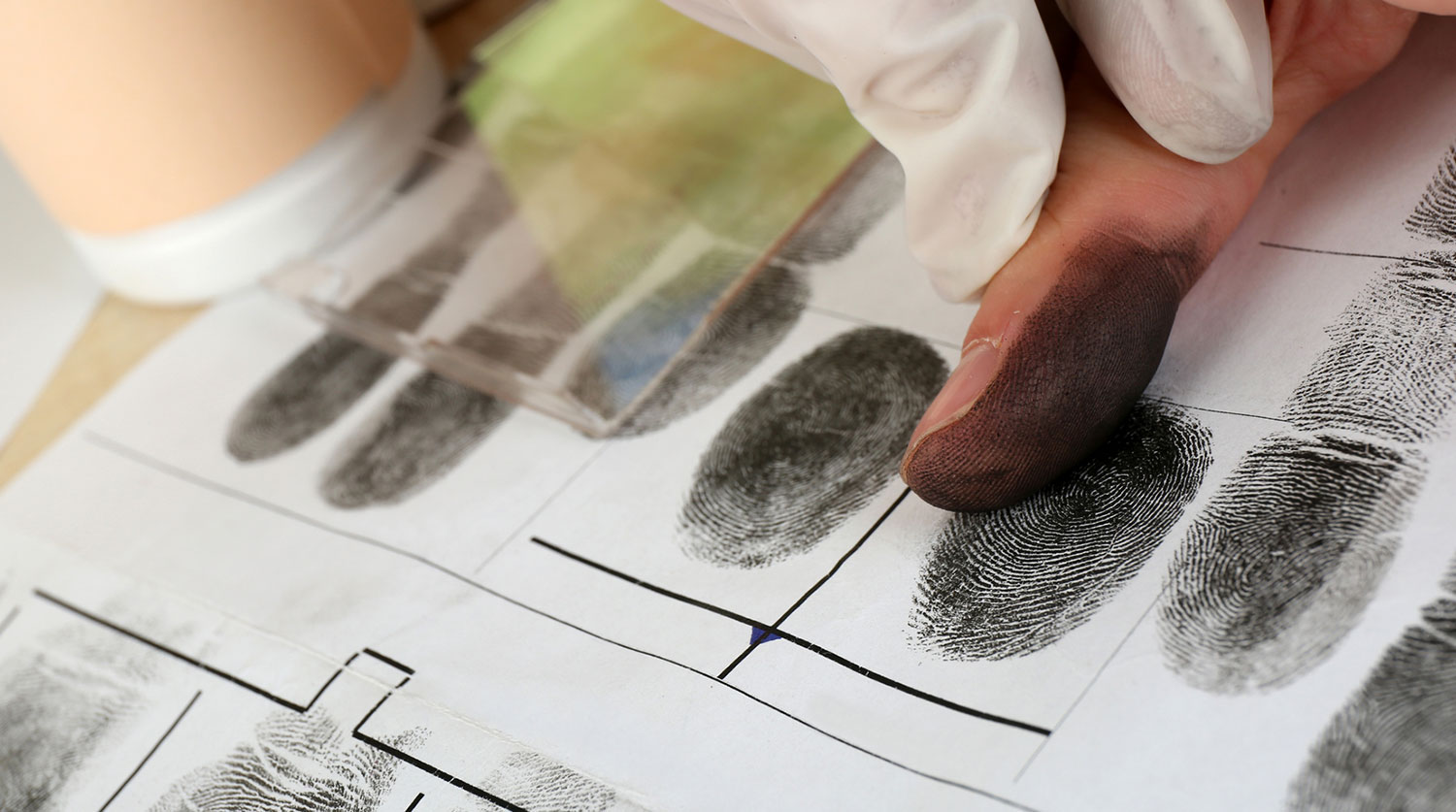 МВД не будет хранить отпечатки пальцев россиян до 100 лет