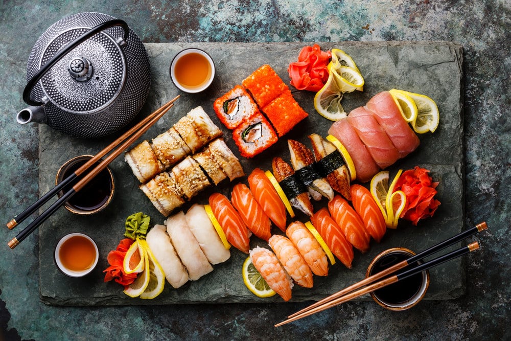 Доставка суши на дом от знаменитого онлайн-ресторана Суши Мастер в Хабаровске