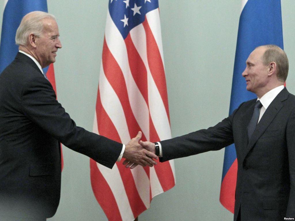 Путин и Байден обсудили по телефону возможность личной встречи и глобальную стабильность