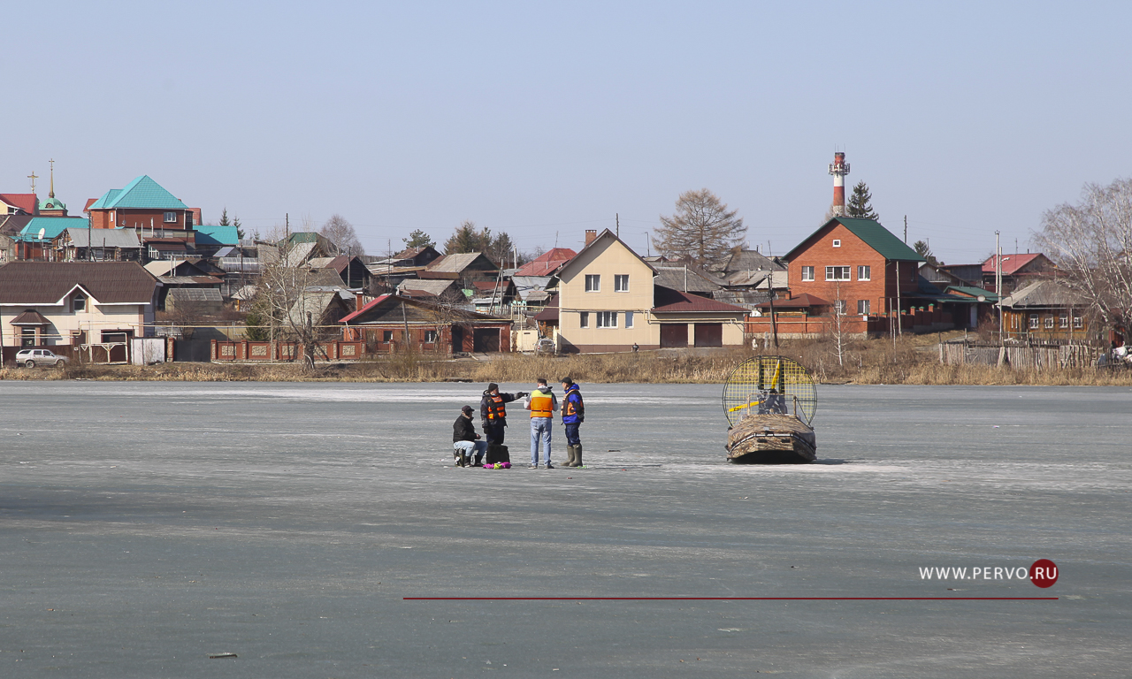 Сотрудники МЧС вышли в рейд на весенний лёд