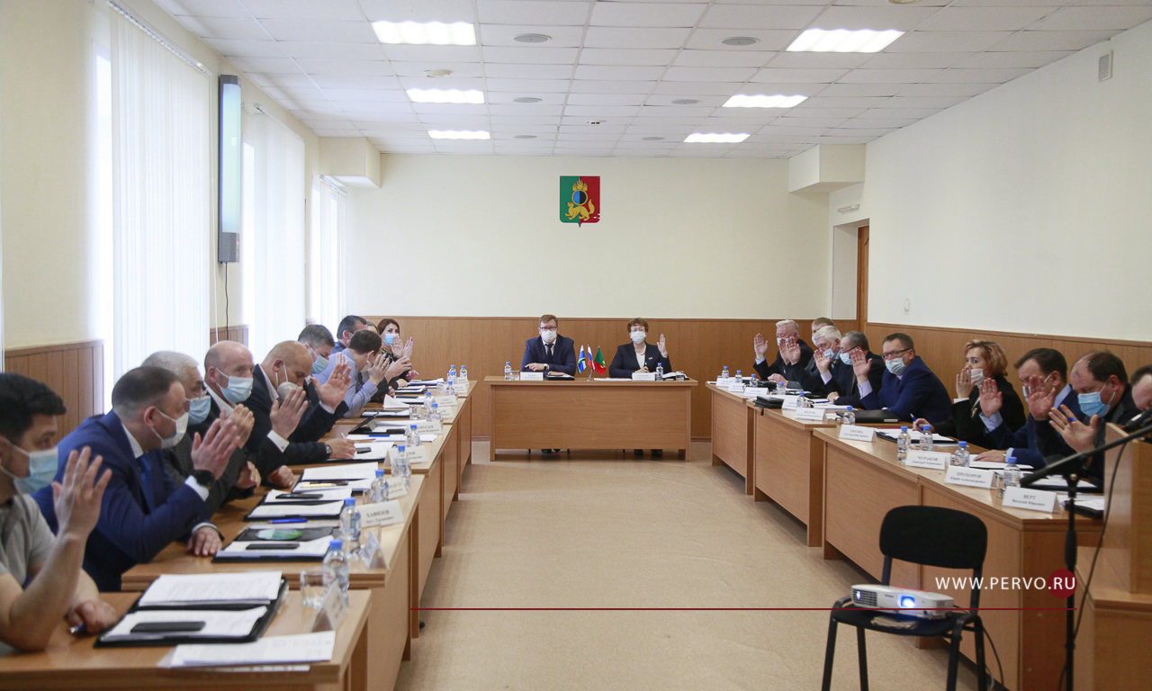 Депутаты внесли изменения в бюджет