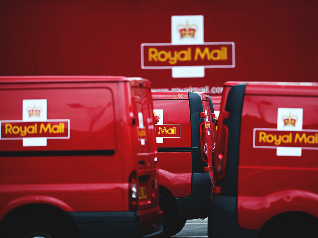 Королевская почта Великобритании доставила посылки с опозданием в 13 лет