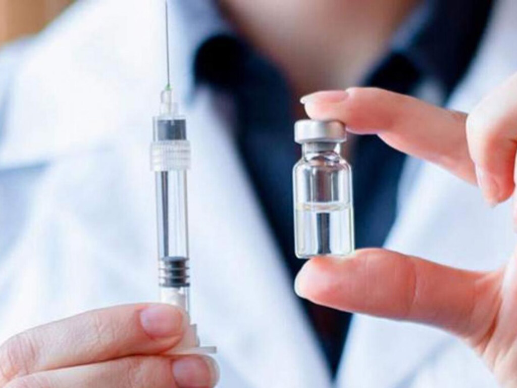 В России начнут клинические испытания вакцины против COVID-19 и гриппа
