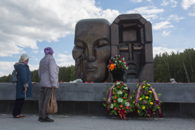 В Первоуральцы почтили память жертв политических репрессий