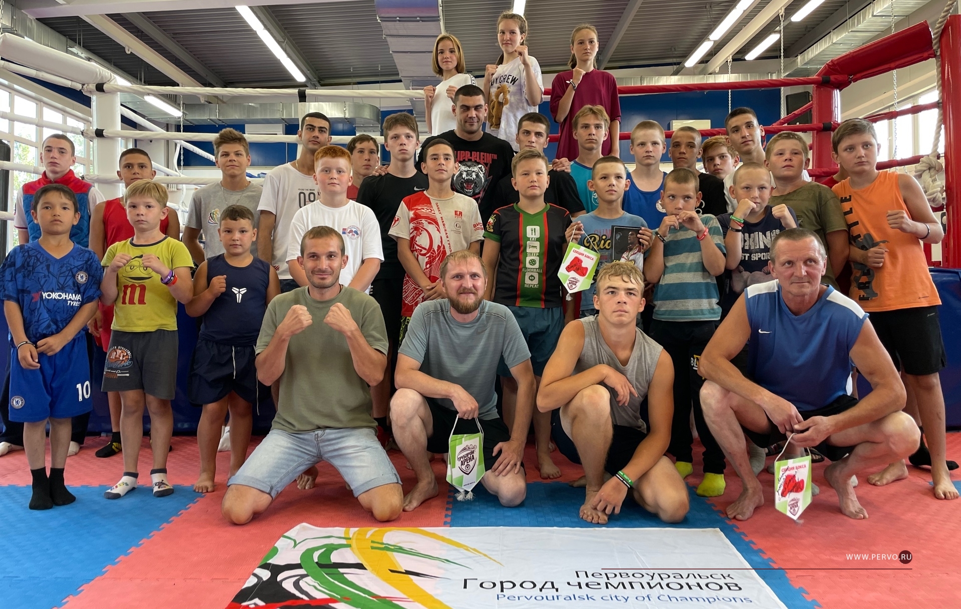 Евгений  Тищенко провел семинар для юных боксеров