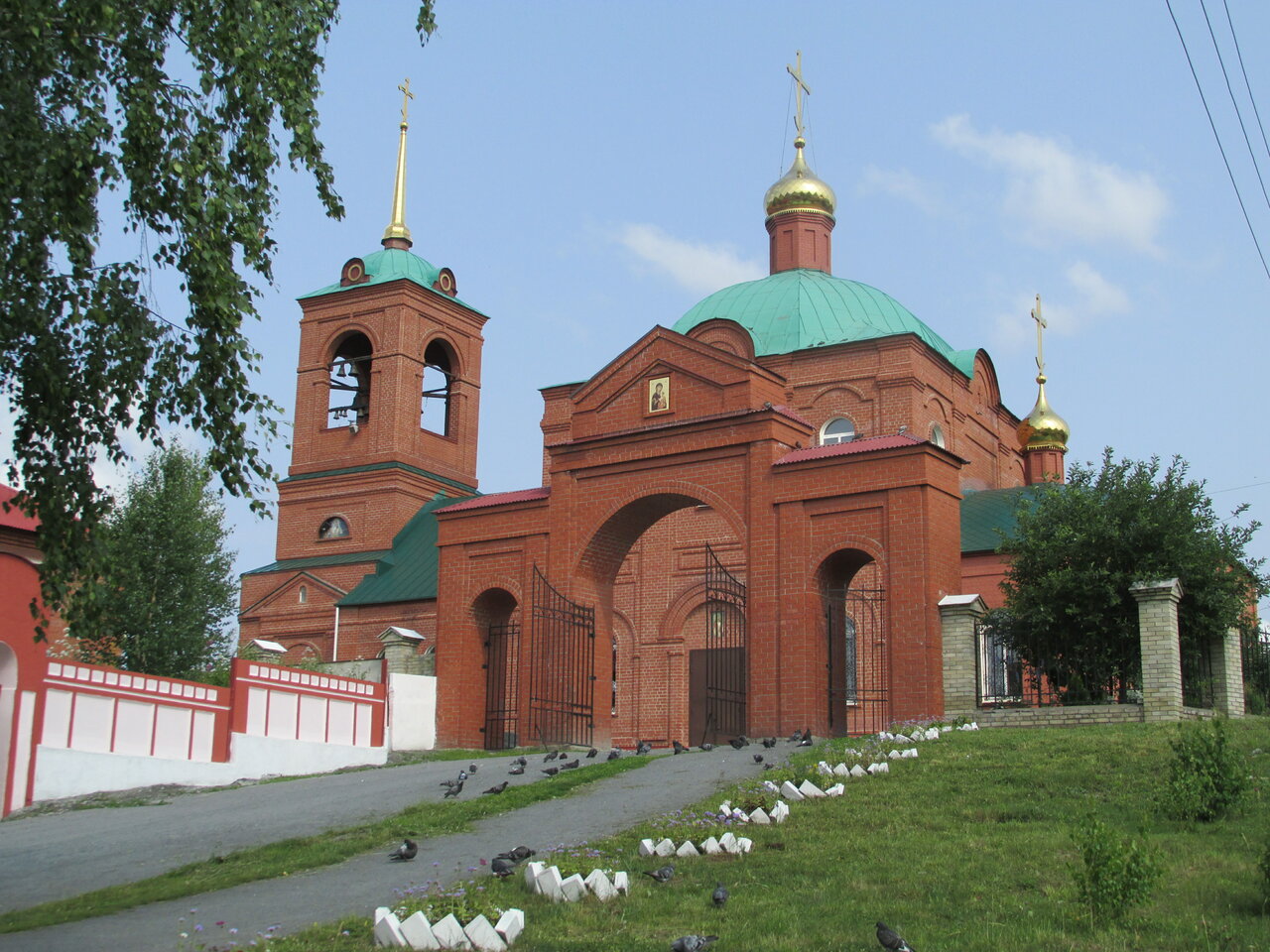 Православные отмечают праздник апостолов Петра и Павла