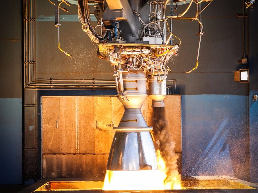В Роскосмосе подготовили эскизный проект первой в России многоразовой метановой ракеты