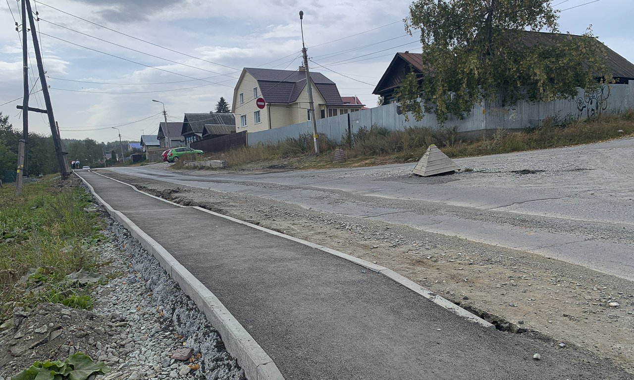 Дронов обустроил два километра тротуаров по просьбам жителей Первоуральска