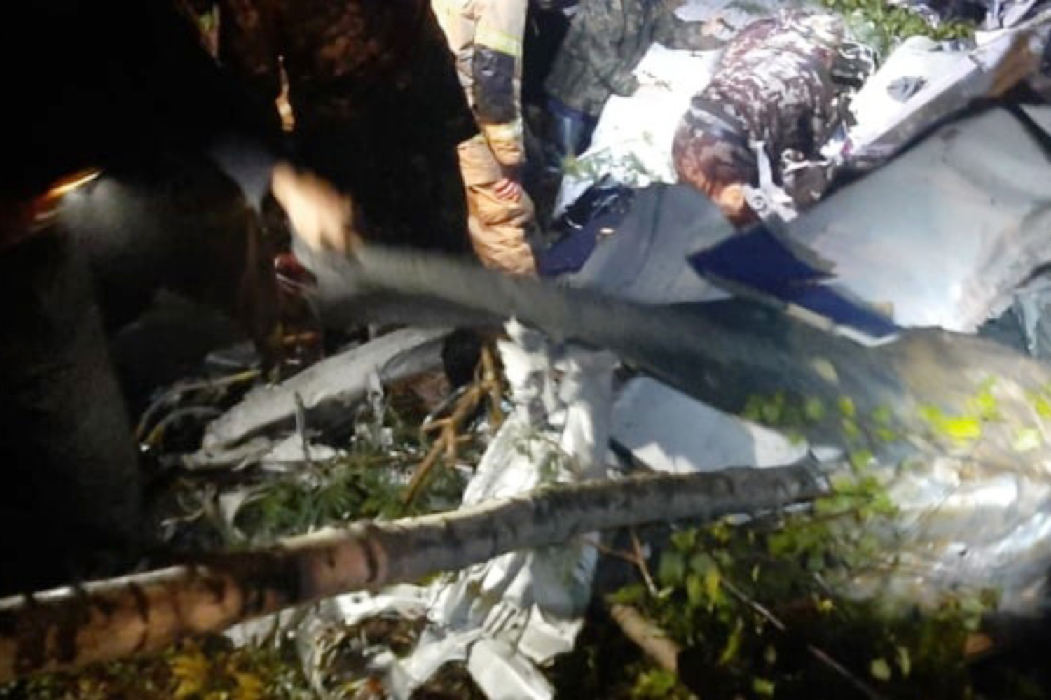 Найден черный ящик разбившегося в Иркутской области самолета