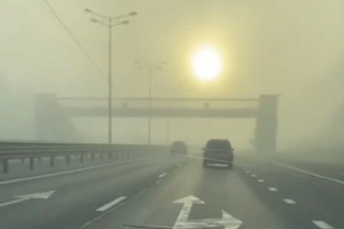 Трассу Екатеринбург — Первоуральск затянуло дымом