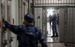 Минюст разрешил арестантам в СИЗО звонить малолетним детям