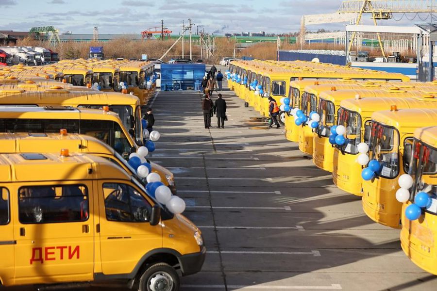 В Первоуральск поступило два новых школьных автобуса