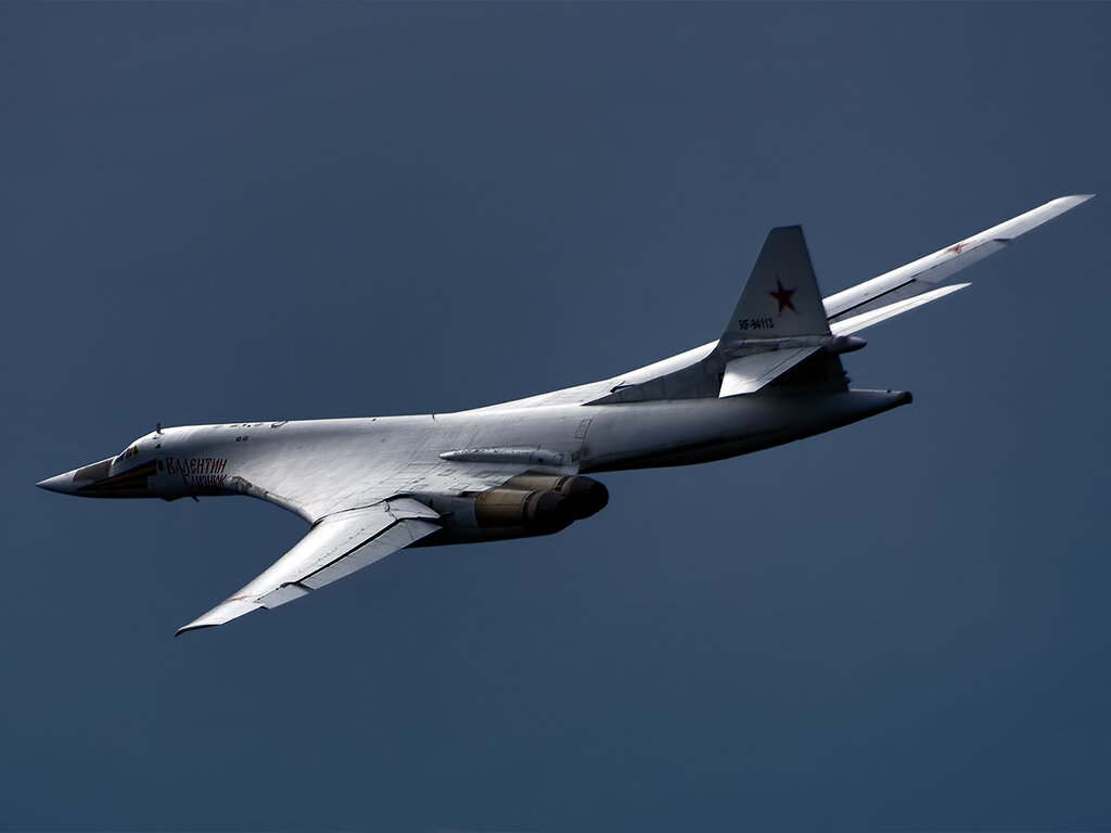 Два оснащенных новым оружием Ту-160М поступят на вооружение