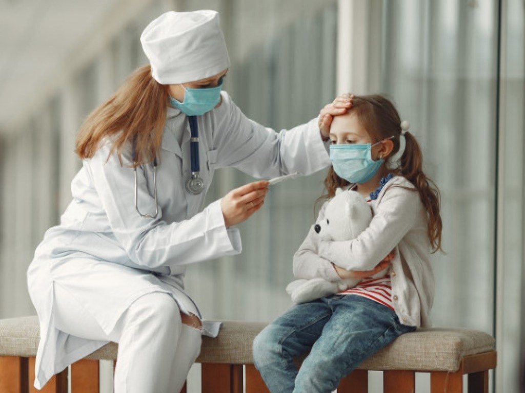 В Роспотребнадзоре заявили о распространении коронавируса среди детей