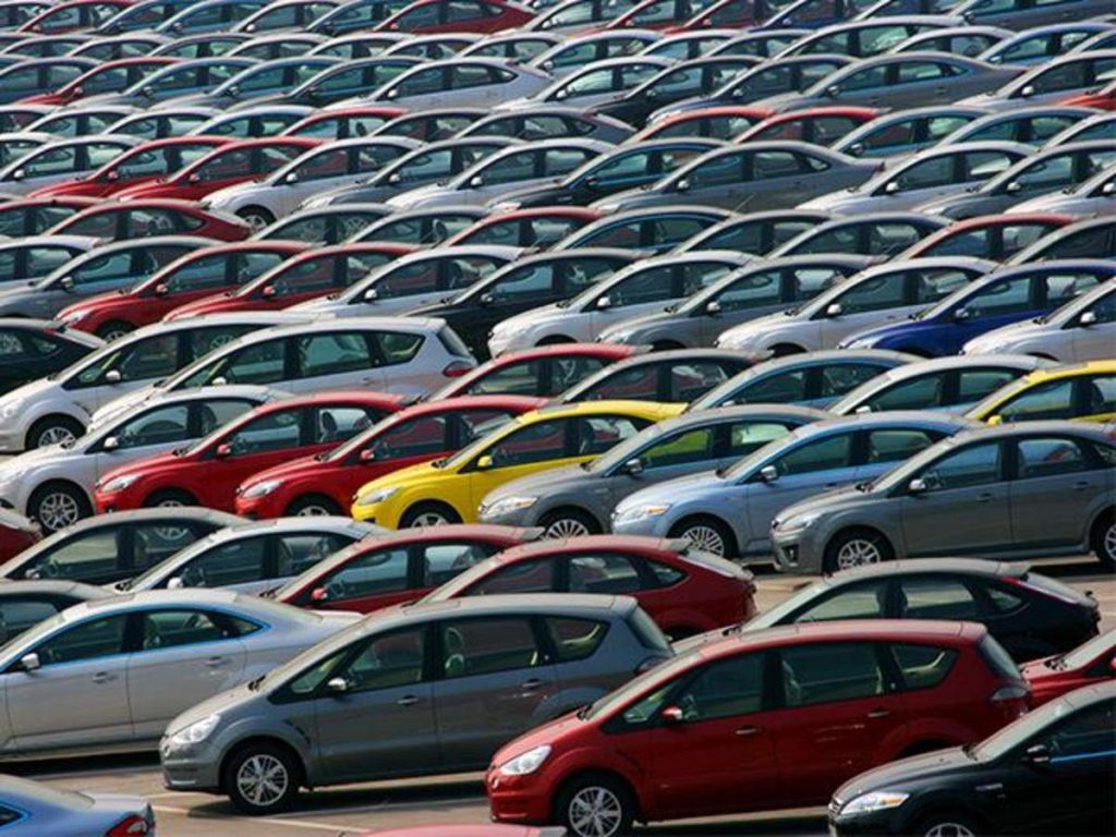 Спрос на автомобили с пробегом из-за рубежа в РФ вырос на 105% в 2021 году