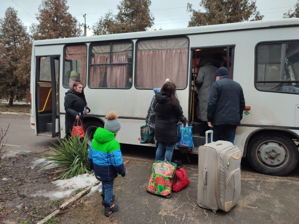 Названо число эвакуированных в Россию жителей Донбасса