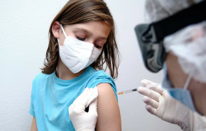 Детей до пяти лет могут вакцинировать от коронавируса «Спутником V» в виде спрея