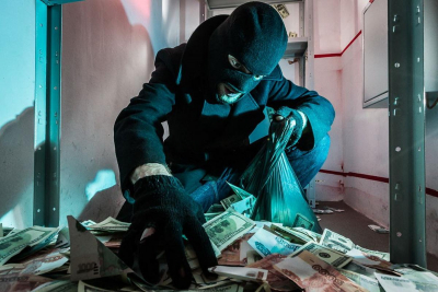 Полицейские поймали грабителей банка УБРиР
