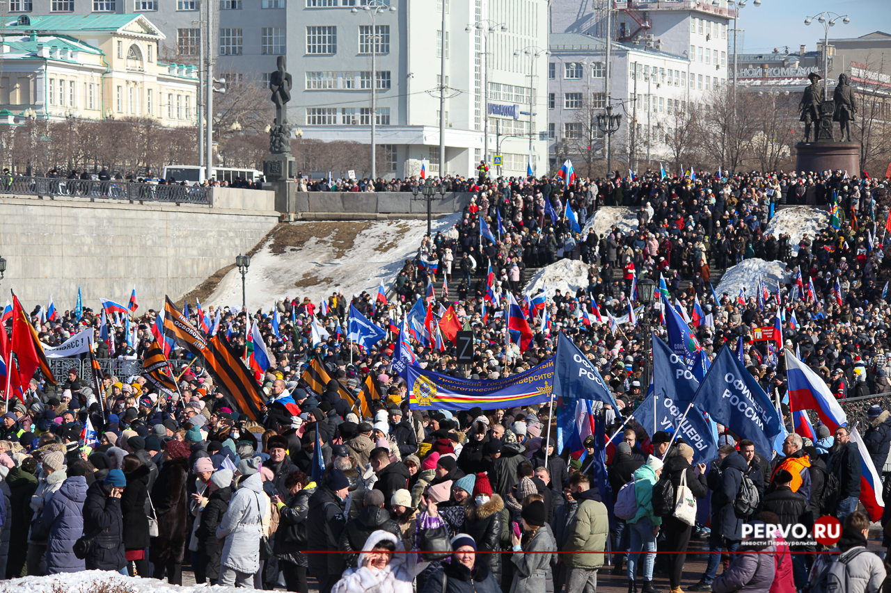 Митинг в лужниках 2022. Митинг z. Митинги в россии. Концерт в лужниках 2022 крым. Митинг.