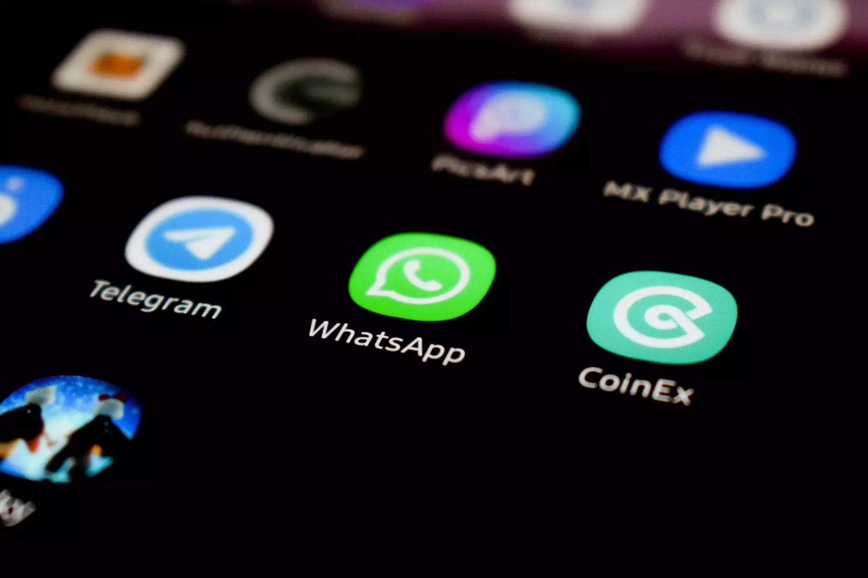 Раскрыта «дыра безопасности» в WhatsApp, Signal, iMessage