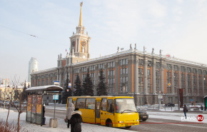 В некоторых частных автобусах Екатеринбурга отменили оплату банковскими картами