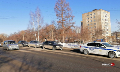 В ГИБДД устанавливает обстоятельства ДТП на проспекте Ильича