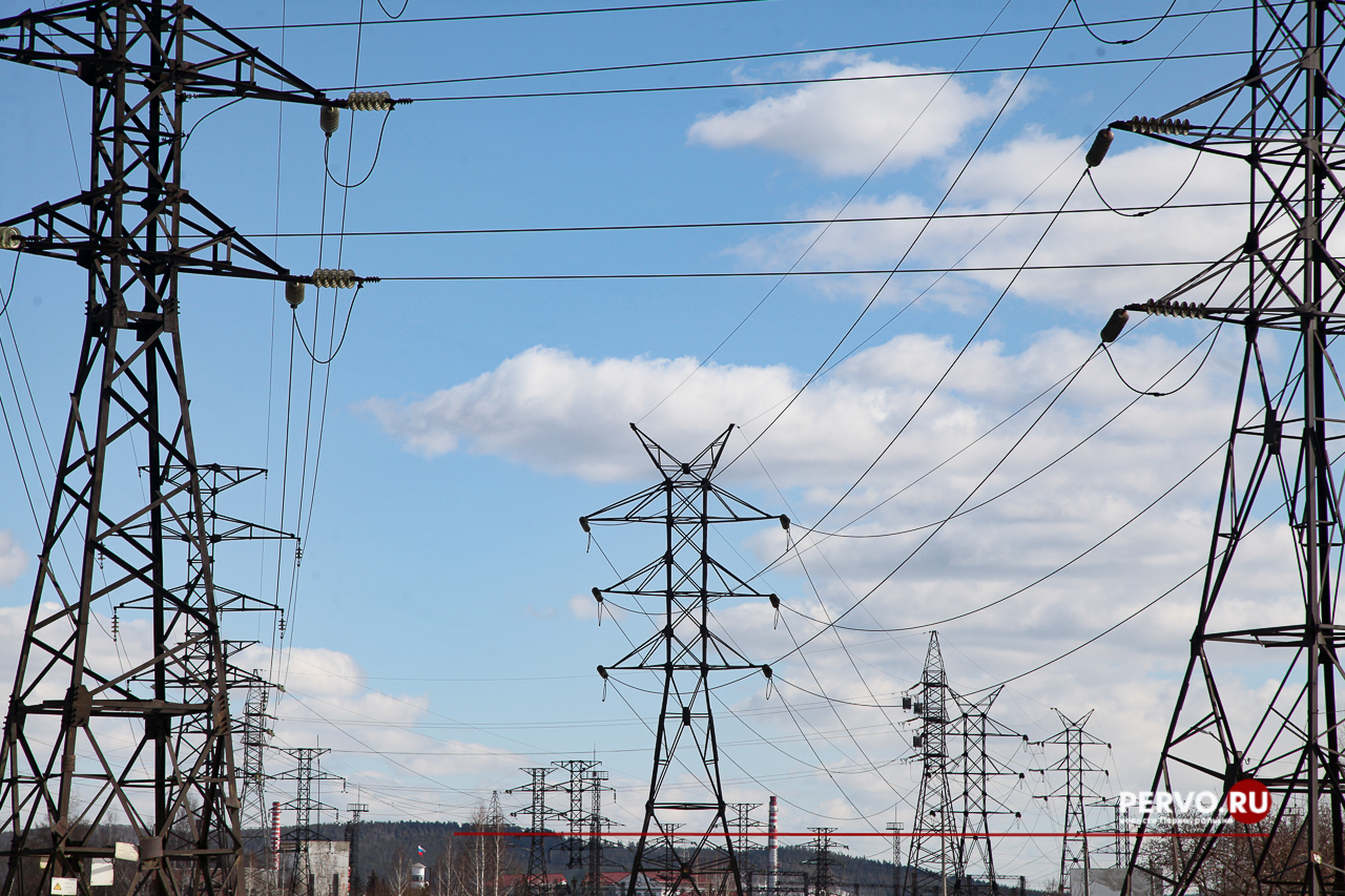 «Облкоммунэнерго» обновляет электросети в центре Первоуральска