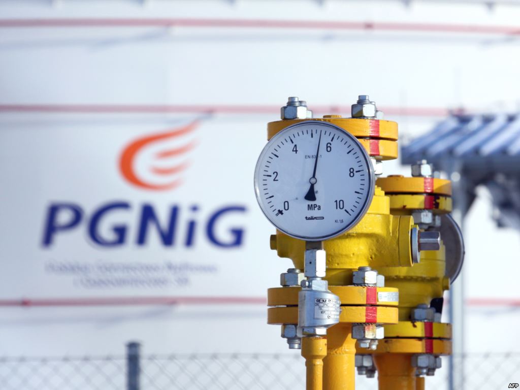 «Газпром» заявил о покупке Польшей российского газа через Германию