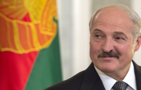 Лукашенко назвал Путина молодцом за прекращение «всех коронавирусов» в мире