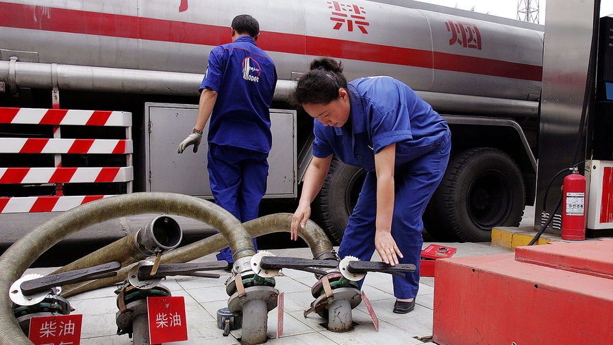 FT: частные нефтеперерабатывающие заводы Китая «тайно» покупают российскую нефть