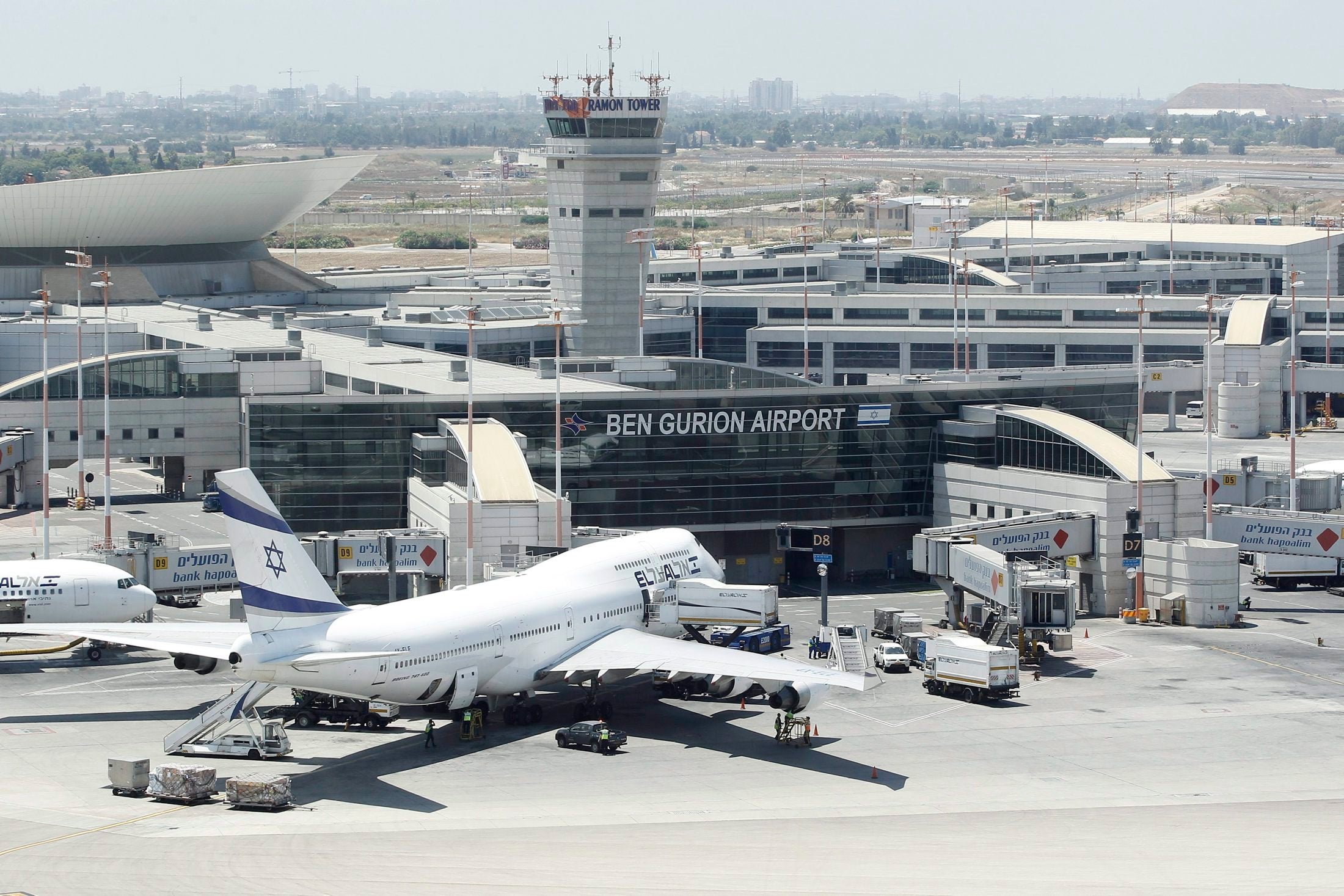 Израильский аэропорт Бен-Гурион приостановил работу
