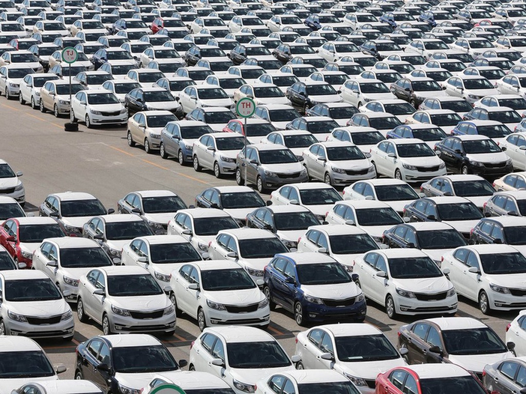 Китай и Корея неожиданно решили импортировать автомобили для граждан РФ