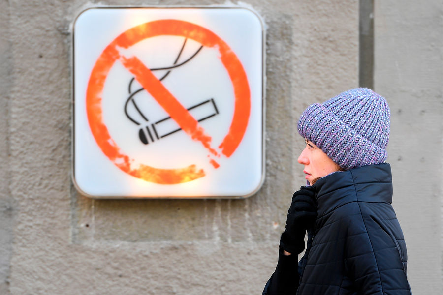 За два года пандемии количество курящих россиян сократилось на 3,6 млн