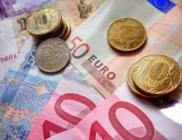 Курс евро упал до 59 рублей впервые с июня 2015 года