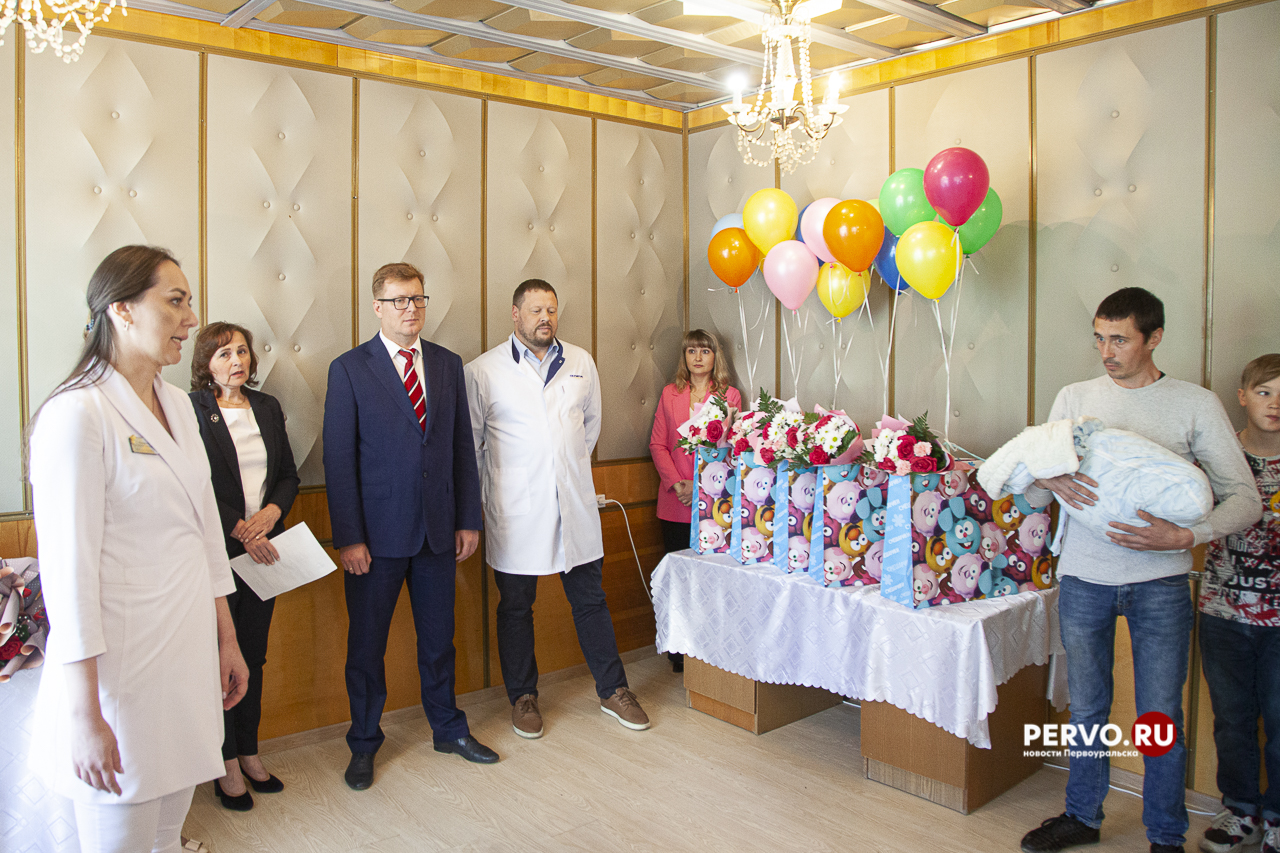 перинатальный центр первоуральск. первоуральск центр. родильное отделение первоуральск. мпц первоуральск. перинатальный центр первоуральск картинки.