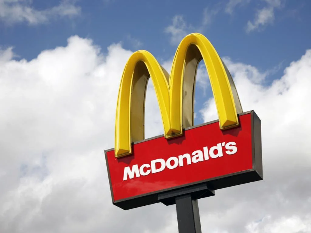 McDonald's регистрирует в Роспатенте новый бренд под названием «Наше место»
