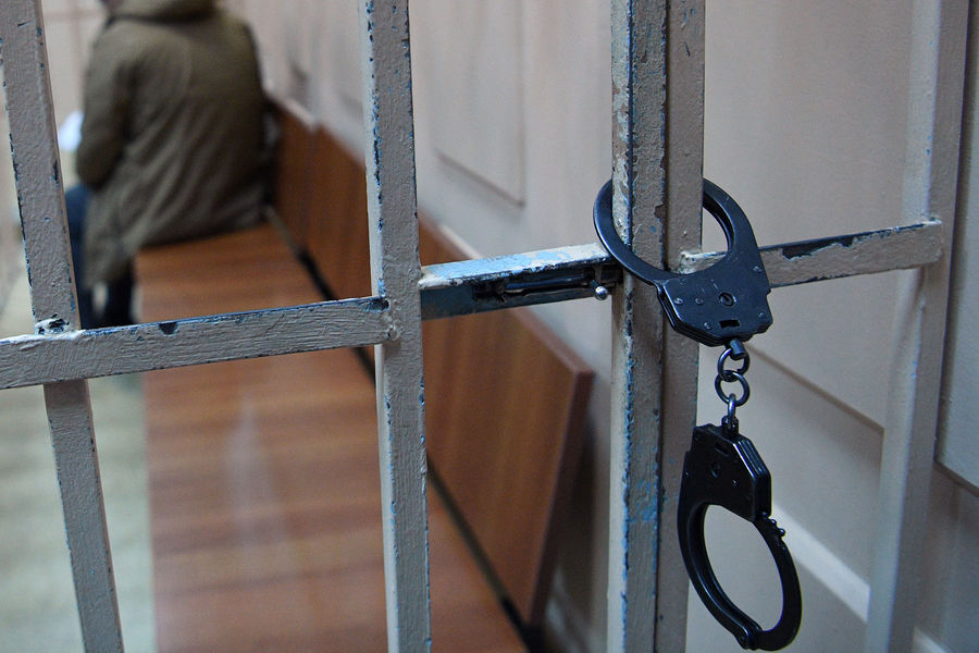 В Оренбурге чиновника задержали за взятку в день назначения на руководящую должность