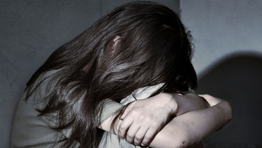 На Урале мужчина изнасиловал 16-летнюю девочку и уснул на месте преступления