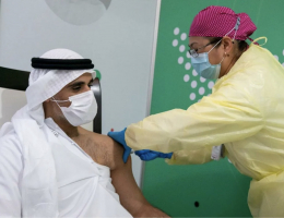 В ОАЭ вакцинировали от COVID-19 всех жителей страны из групп риска