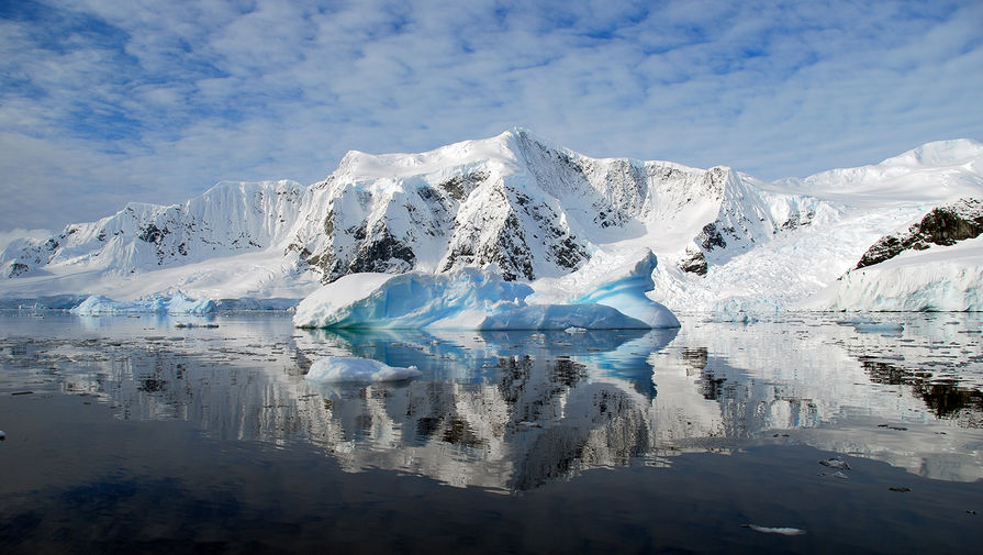 Открытым в Антарктиде озерам дадут русские названия