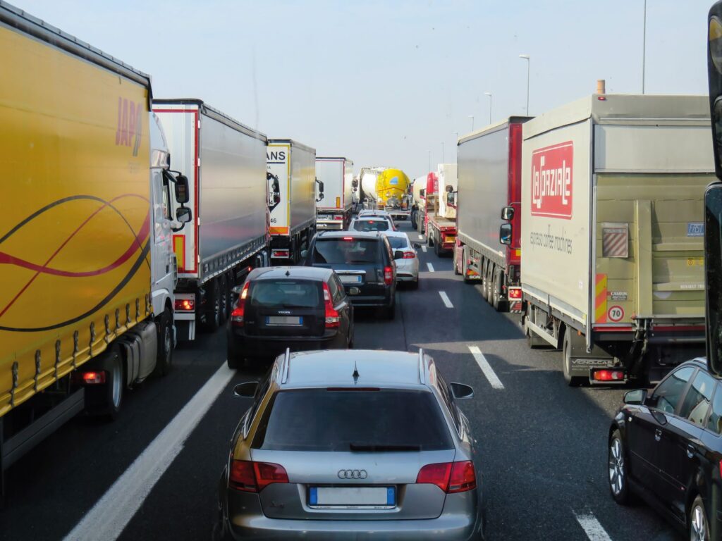 СМИ узнали о планах запретить въезд грузовиков из ЕС с 1 октября