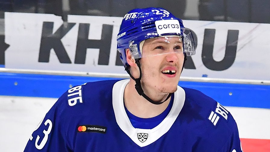 Хоккеист Яшкин вернулся в Россию из НХЛ