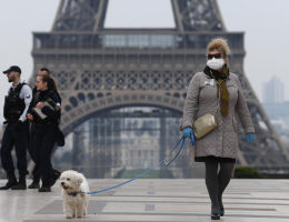 Минздрав Франции предупреждает о «восьмой» и «девятой» волнах эпидемии