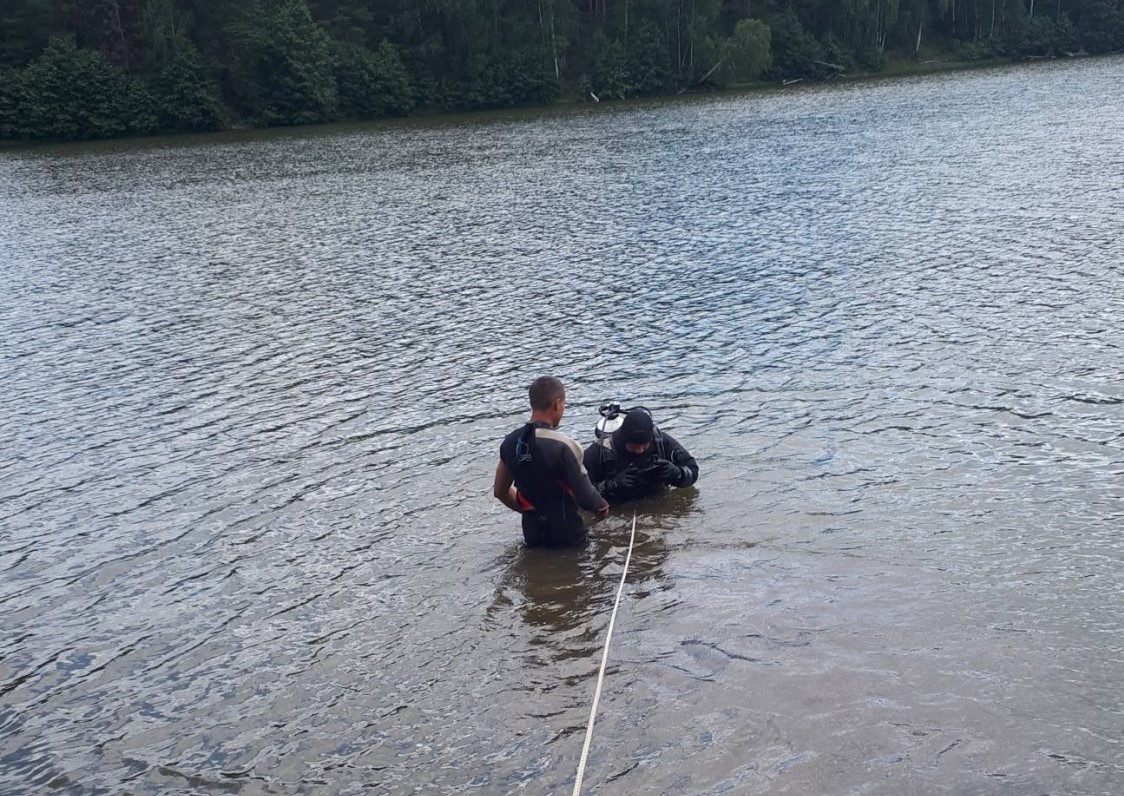 В Первоуральске спасатели нашли тело утонувшего купальщика