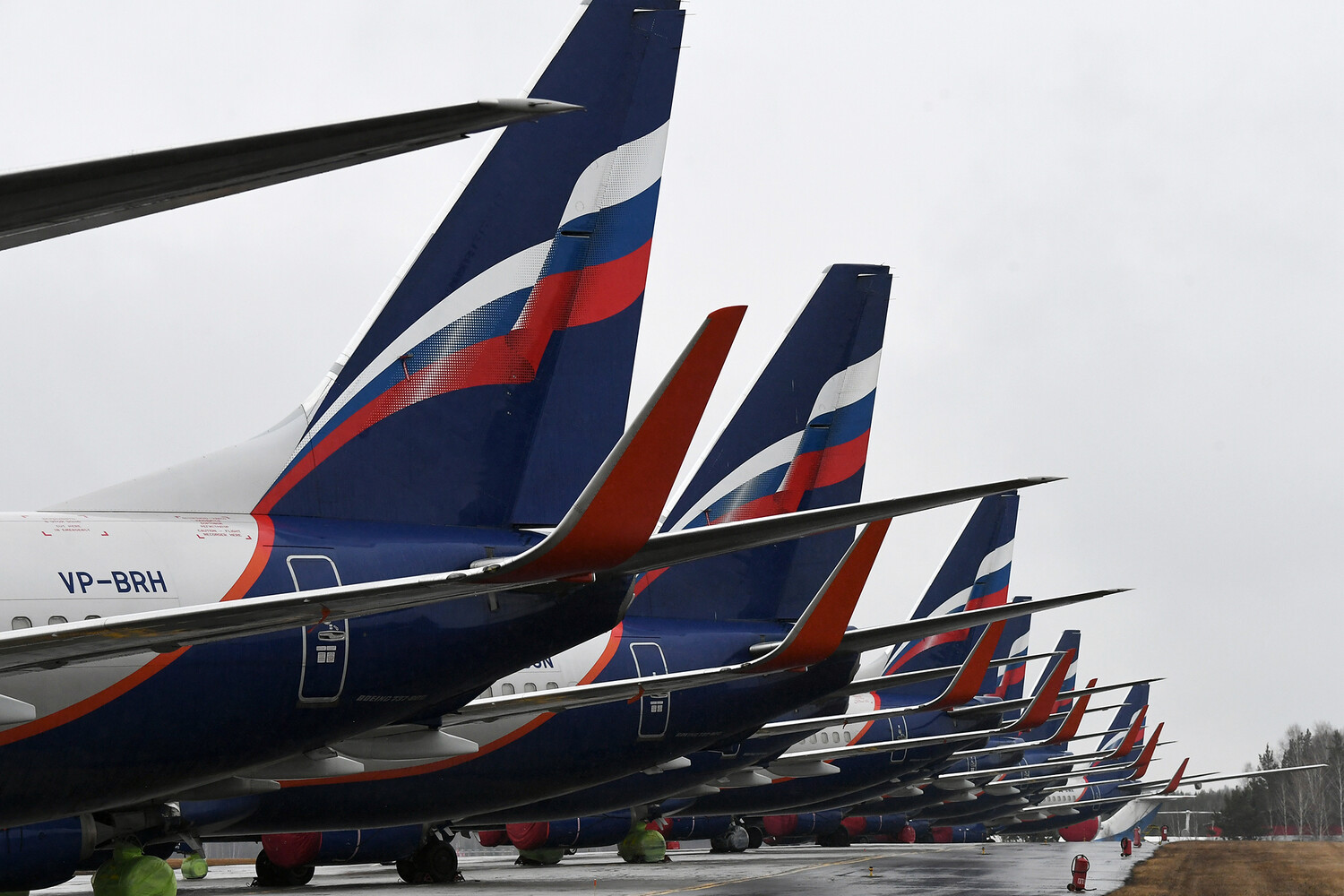 В России начали разбирать самолеты подсанкционных авиакомпаний на запчасти